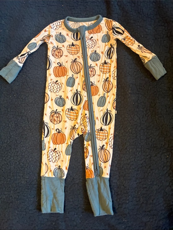 Birdie Bean Other - Birdie bean Kids Pumpkin-Print One-Piece Pajamas in Cream & Teal